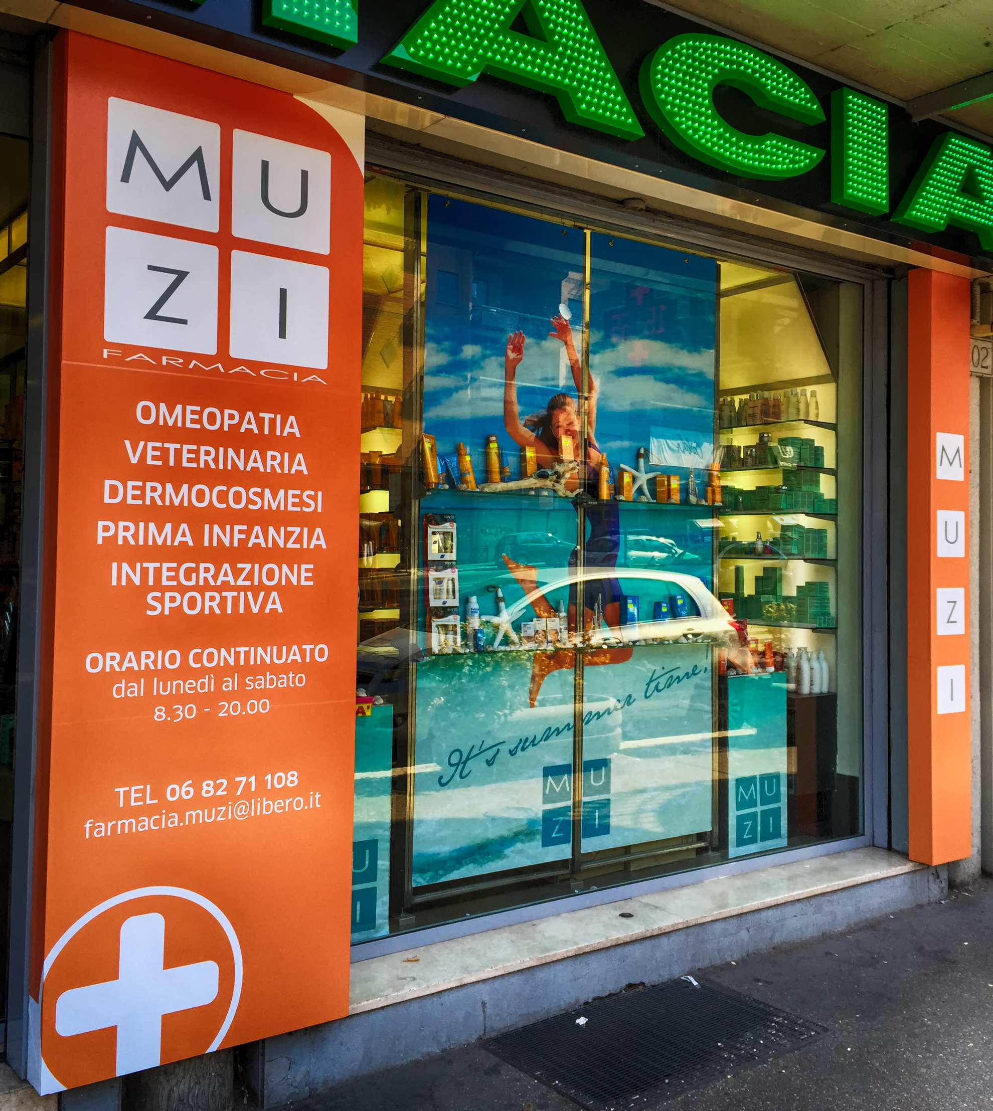 Muzi–Allestimento-Farmacia_int02